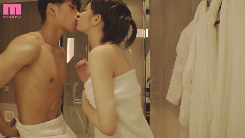 一夜を使い果たして朝陽が昇るまでの二人っきりの空間でただひたすら宮下玲奈に射精されたい。 - Image 10