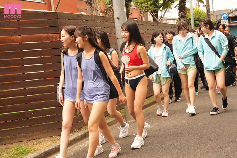媚薬のワナに堕ちた8名の女子生徒… 都内共学Ｎ校陸上部　強制わいせつ集団キメセク合宿 おしっこ盗撮・夜這いイラマ・16P大乱交 - Image 2