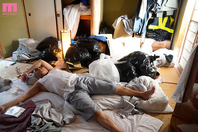ボクをゴミ部屋から救おうとしてくれるありな先生が性欲モンスターオヤジに犯される姿を鬱勃起しながら見つめることしか出来なかったあの日… - Image 3