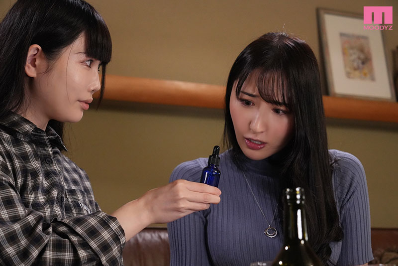 単身赴任から半年… 久しぶりの自宅で真っ先に目にしたのは僕の愛する妻が自宅で知らない男達とアヘアへキメセク乱交している姿だった… - Image 2