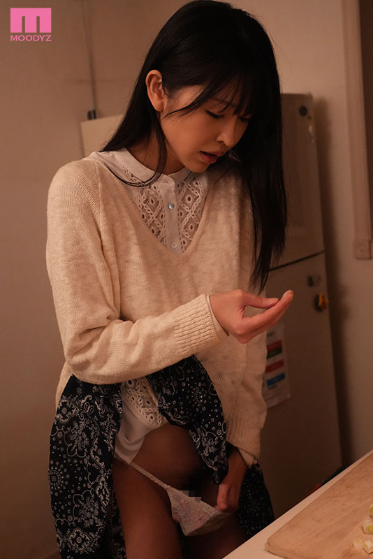 寝取らせ串刺し眠姦 妻に眠剤を飲ませて、知らない男達に無防備な体を貸出しさせる寝取らせ夫 - Image 5