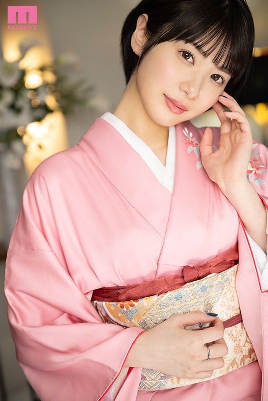 新人 あの有名俳優も足繁く通う会員制の六本木某高級クラブで働くおじさん大好き若ママが着物を脱いでAVデビュー！ - Image 11