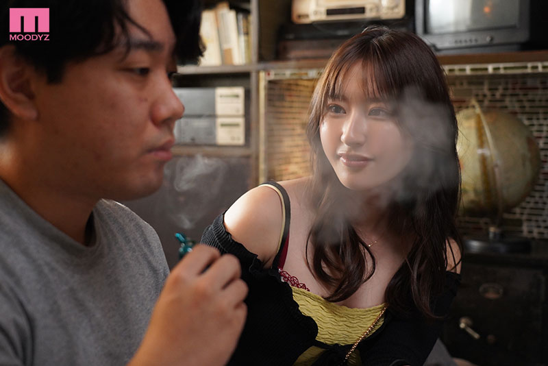 「媚薬使っていきなり白目剥いちゃうかもしれないの、恥ずかしいからさ…」 私と媚薬エッチしない？　東京で彼氏ができたという幼馴染が田舎に帰省中にボクを実験台に媚薬SEXを試してきました… - Image 2