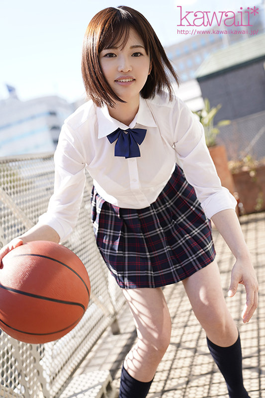 「諦めたらそこで試合終了だよ」 バスケ一筋で恋愛皆無…フラれると思ってた幼馴染から突然のキス 電光石火のフル勃起…僕は栄光のスラムダンクをブチ込んだ！ - Image 3