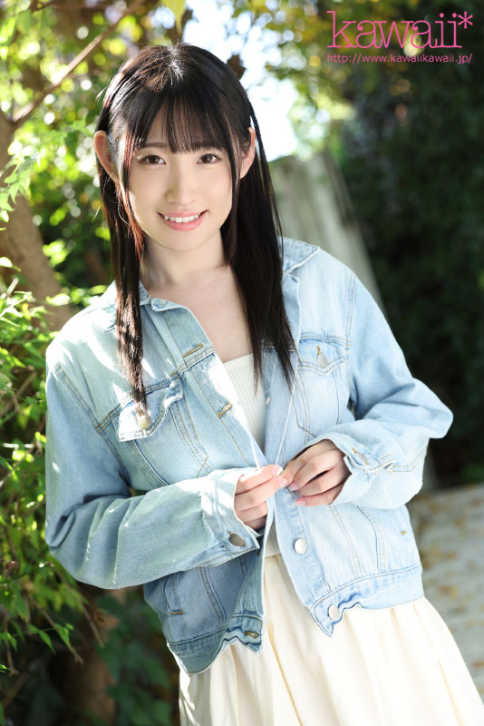 透明感・清楚感あるこの子…500人斬り 呼吸をするようにSEXするエッチ大好きな博多生まれの女子大生を自我崩壊寸前までイキ果てさせる衝撃AVデビュー - Image 11