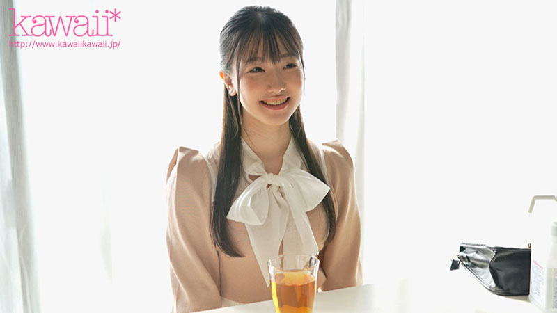 「チ●ポが旨い！この瞬間がいい」一カ月禁欲後の騎乗位は格別…。人生で一番敏感なマ●コに生注入絶頂腰振り無双 - Image 2