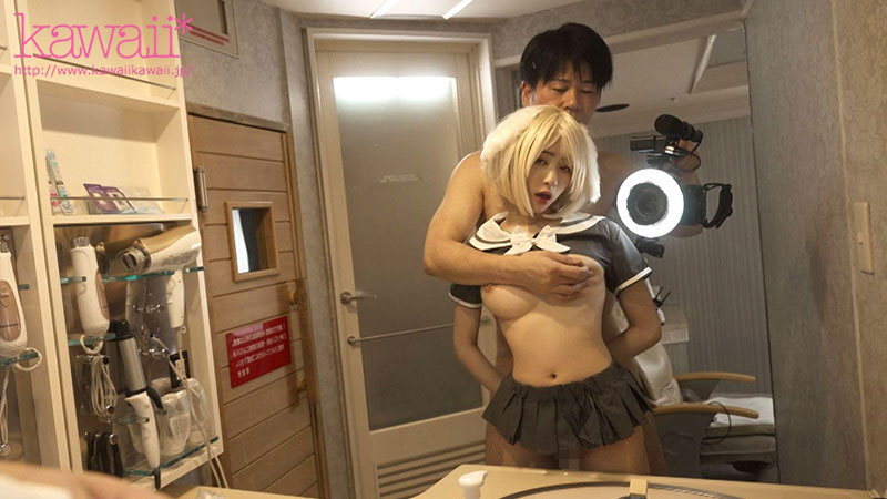ほぼ全裸オフパコレイヤーとデレデレ変態ハイシコリティ着衣イチャラブ中出しSEX - Image 3
