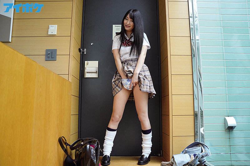 「ごっくんもあるよ」 即尺！即ハメ！時短即効型！数珠繋ぎ都合のイイタダマン制服ビッチの男喰い - Image 4