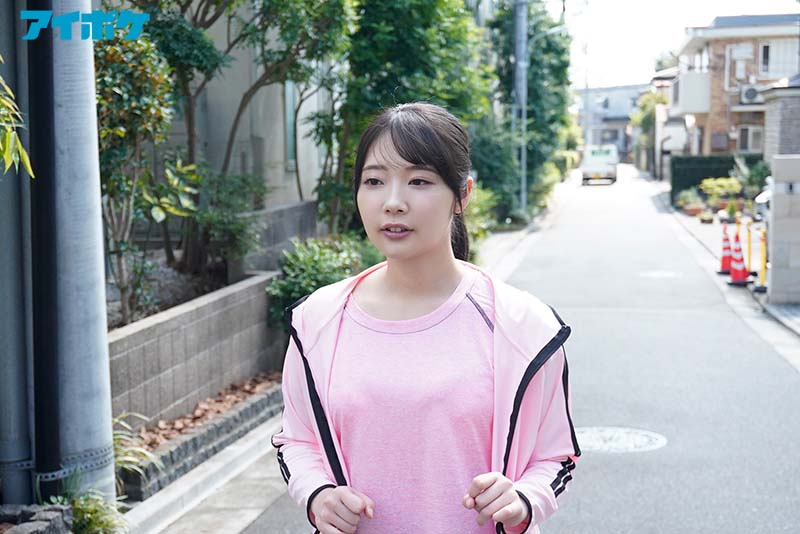 「どこまで触るんですか…？（心の声）」 スケベ整体師にイヤと言えず中出しされた制服少女 - Image 2