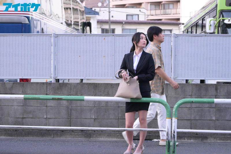 同棲中の彼氏が不在中に、相性抜群だった元カレを連れ込みただひたすらSEXしまくった私。 「元カレとのSEXが忘れられなくて…」 - Image 2