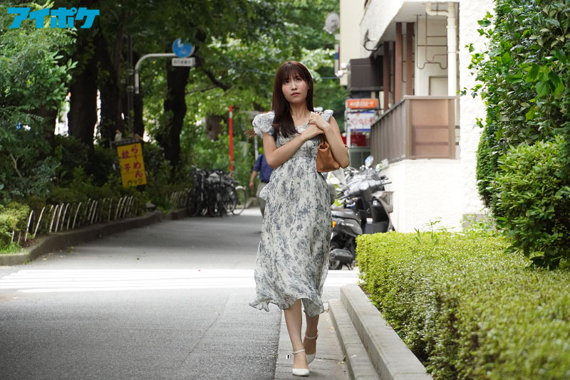 即勃たせてくれるアゲまん 呼べば即舐め絶倫フェラチオが～るふれんど。 口中出し９連発！！ - Image 2