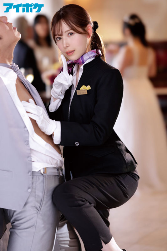 人生最良の日にまさかの結婚式逆NTR 新婦の目を盗み新郎をこっそり誘惑し寝取る美人ウェディングプランナー - Image 2