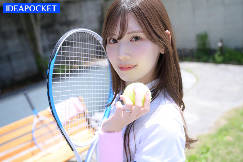 テニス終わりの汗だく若妻つむぎさんに密着誘惑で痴女られた昼下がり - Image 13