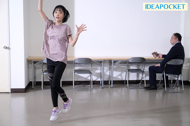 デビューの為…売れる為…服従のアイドルレ×プ輪姦 中年オヤジ達に喰い物にされ続けた最期のアイドル - Image 3