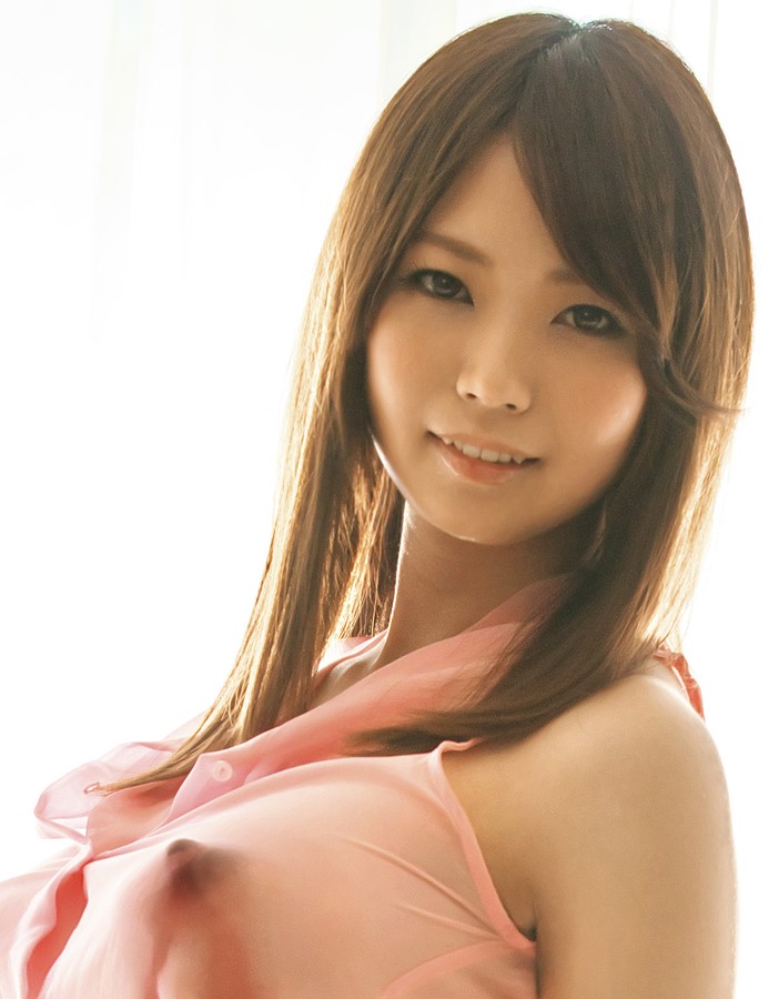 松野朱里　母乳　裸像 