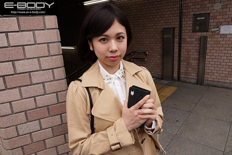 男をダメにする手コキテクの持ち主!自らをダメ男製造機と語る過保護な美巨乳エステティシャンAVデビュー - Image 2