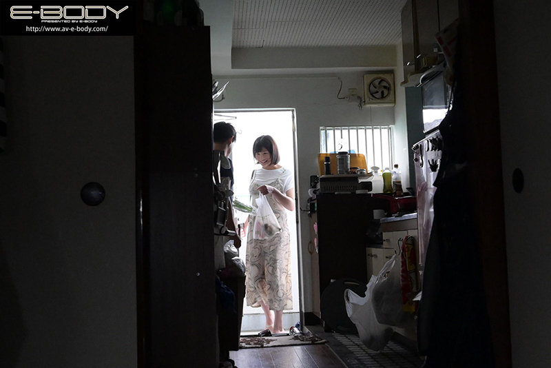 身体も性格もセックスも家事も完璧な365日ヤレる最高の長身むちむちGcup女 - Image 2
