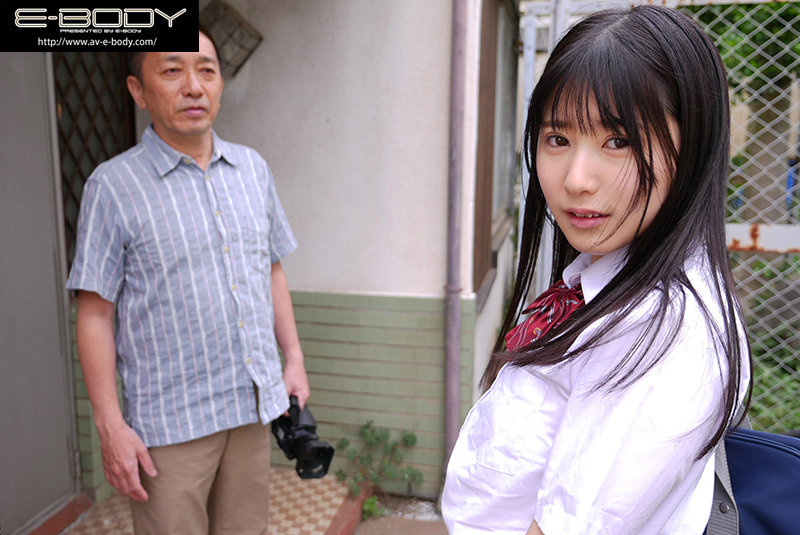 台本無しリアルドキュメント!おやじ好き変態女優“好実ほの”とガチ制服好きロリコン中年男優が 互いに性癖むき出しのエグいほど生々しいイチャハメ映像24時 - Image 4