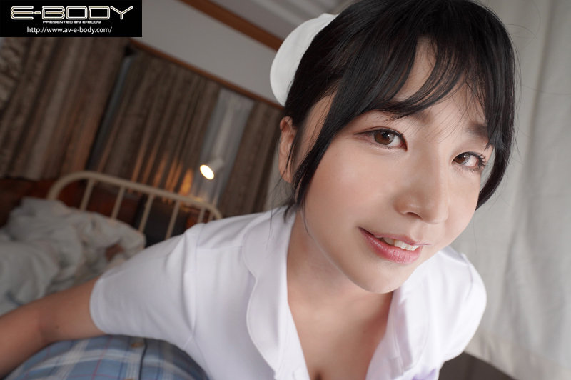 優しすぎてエッチな要求を何でも受け入れてくれる むちむち巨乳ナースと僕との15日間の天井特化入院生活VR - Image 4