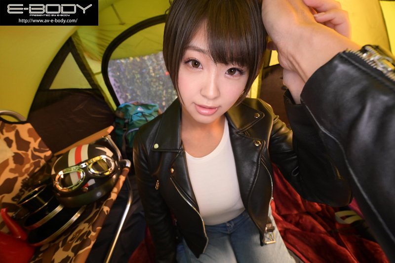 ボーイッシュな豊満Gcup彼女と冷えた身体を密着して暖め合うテント内の熱々イチャラブSEX - Image 3