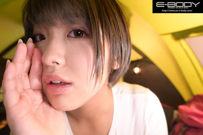 ボーイッシュな豊満Gcup彼女と冷えた身体を密着して暖め合うテント内の熱々イチャラブSEX - Image 4