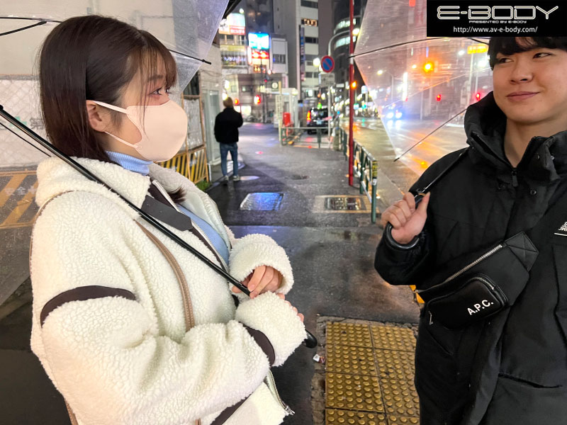 誇張抜きの神乳 奇跡のおっぱいを持つ素人女子大生が顔出しNGを条件にAVデビューするまでの3ヶ月ドキュメント - Image 2