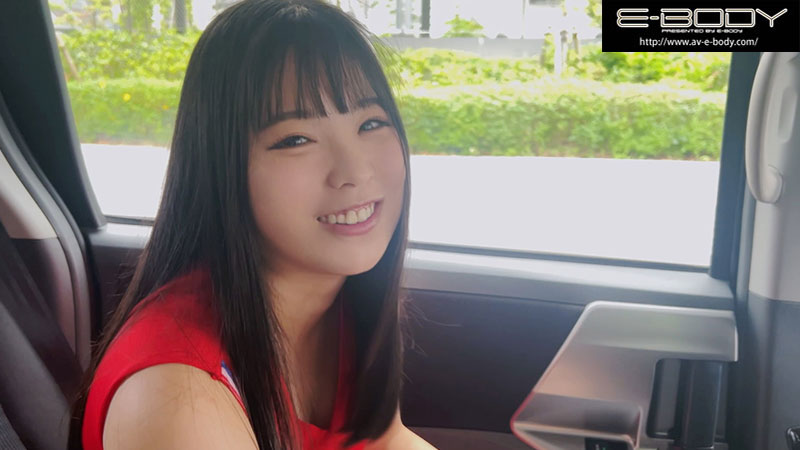 ちっちゃくて（身長145cm）でちょいぽちゃ（ウエスト65cm）だけど…チアで全国優勝した栄光が忘れらんなくて… 売れないグラドル まなみ静奈（抱き心地◎）、AVデビューで今度こそ帰り咲くっ！ - Image 4