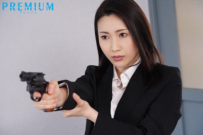 張り込み7日目の汗だく捜査官 ～ダメよ、任務中なのにワタシったら…真夏編～ - Image 11